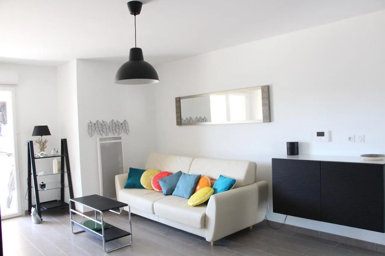 Logement 0*, La Londe-les-Maures