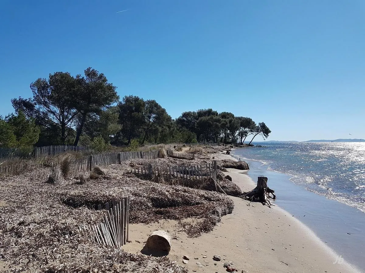 Logement 0*, La Londe-les-Maures France
